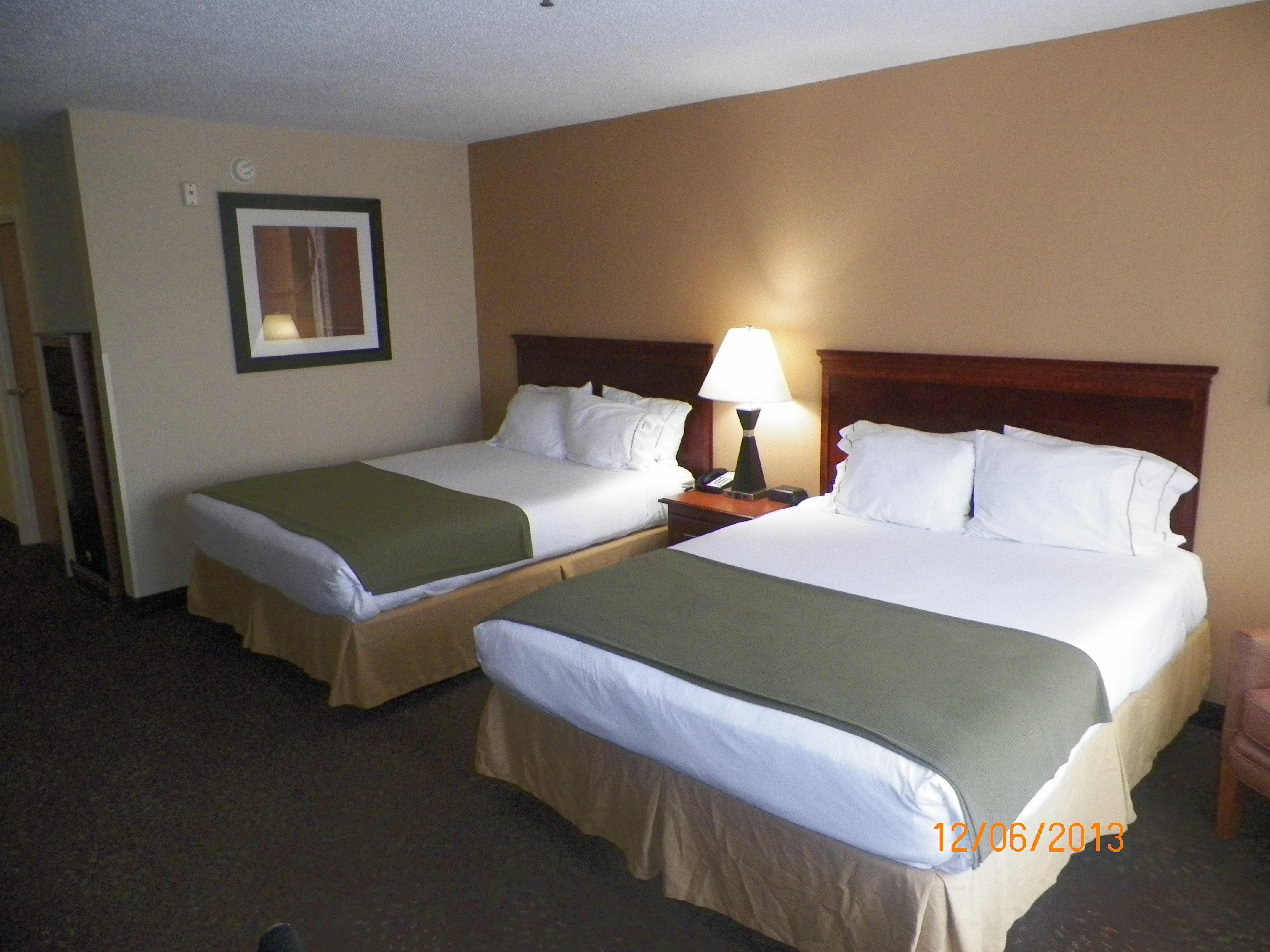 Holiday Inn Express Hotel & Suites Forest By Ihg Exterior photo